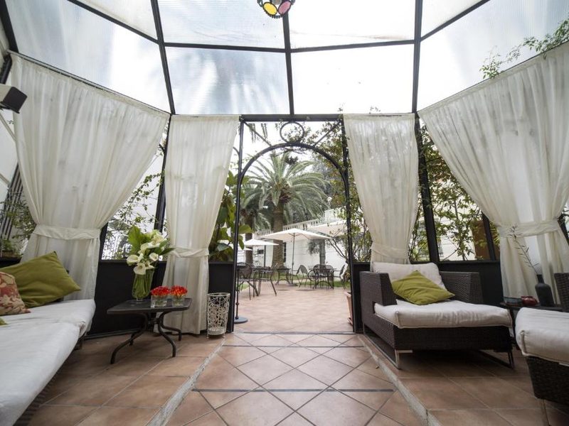 Giardino coperto in hotel storico