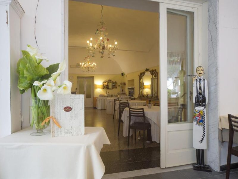 Ingresso ristorante accessibile in sedia a rotelle