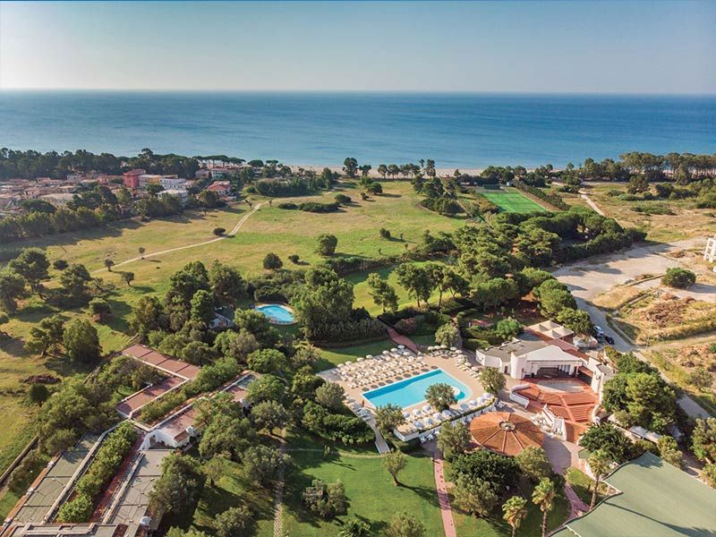 Vista dall'alto del villaggio vacanze accessibile, costa ionica